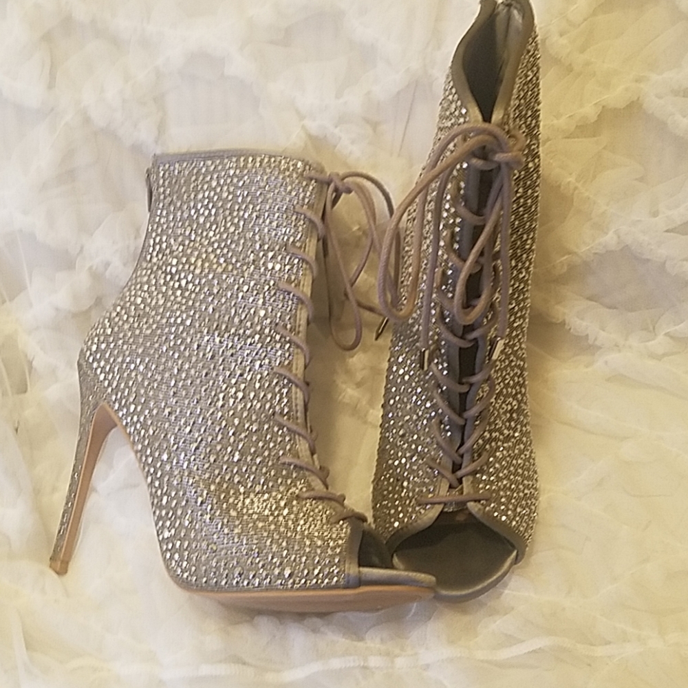 Perfect special event heel